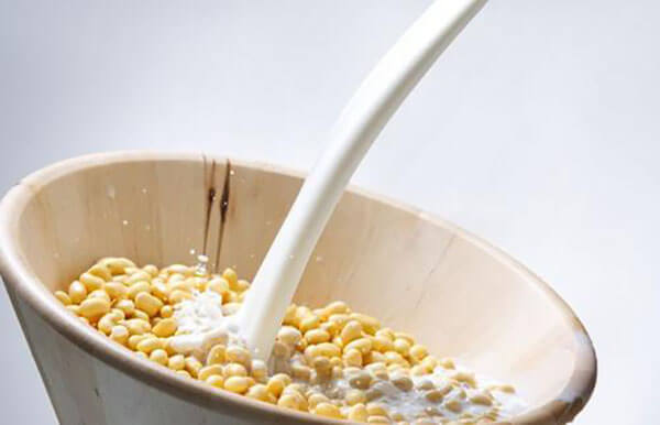 Trẻ em uống sữa đậu nành có tốt không?