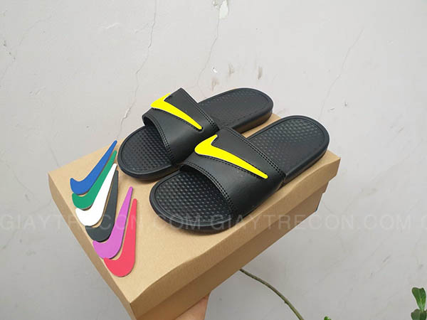 Dép Nike Benassi đổi Swoosh màu đen