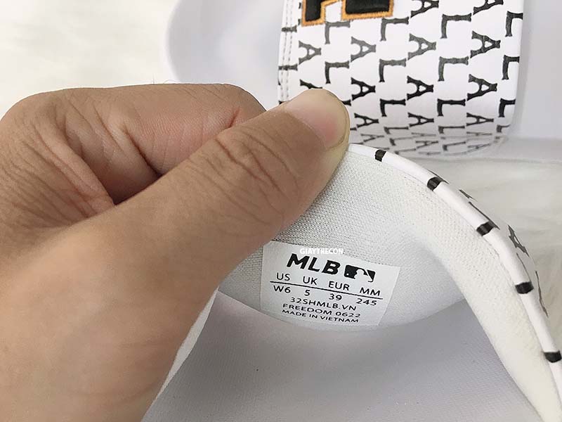 Dép MLB LA Monogram chữ thêu trắng Like Auth 99%