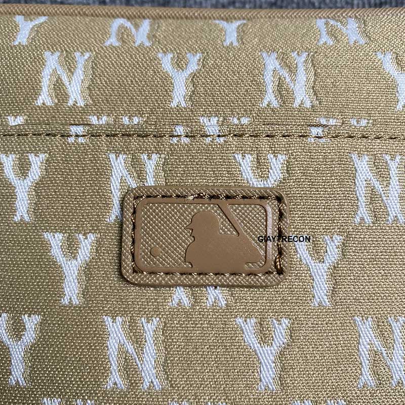 Túi Đeo Chéo MLB NY Monogram Mini Crossbody Bag
