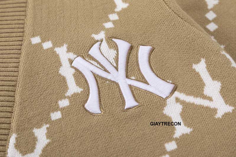 Áo khoác MLB Cardigan NY Monogram Cổ Chữ V Màu Nâu