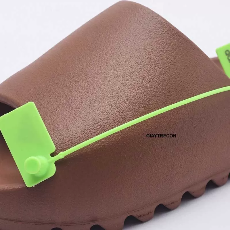 Dép Yeezy Slide Flax Vân Nhám Màu Cà Phê