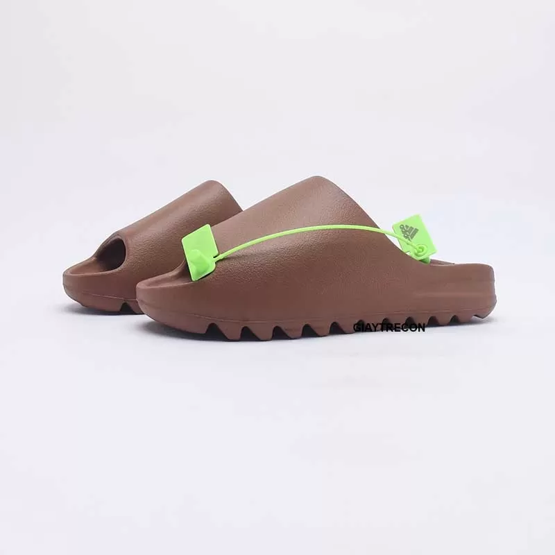 Dép Yeezy Slide Flax Vân Nhám Màu Cà Phê