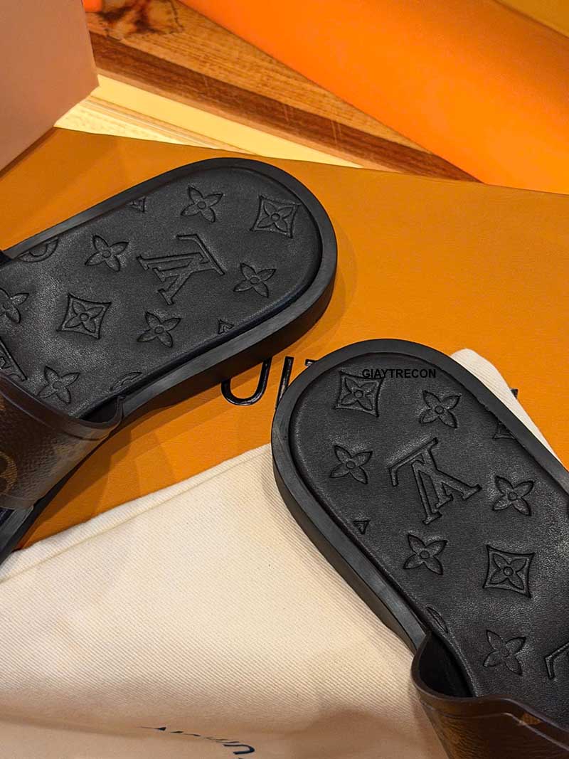 Dép LV Oasis Mule Monogram Nâu